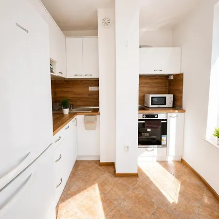 1br Ap With Location & Big Balcony Warna