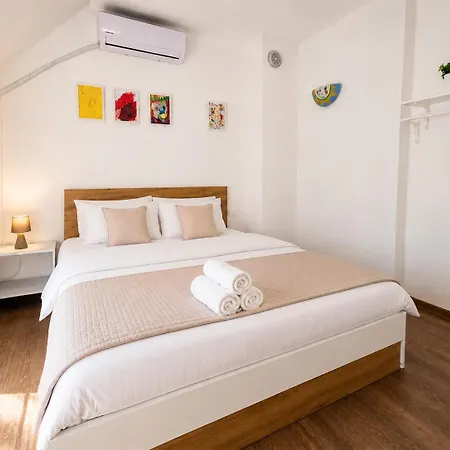 1br Ap With Location & Big Balcony * Warna