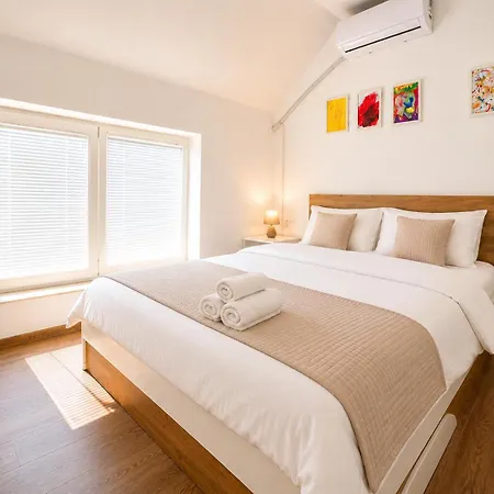Apartament 1br Ap With Location & Big Balcony *