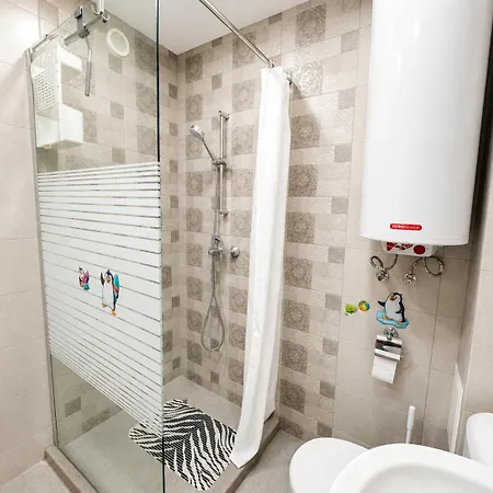 Apartment 1br Ap With Location & Big Balcony Warna