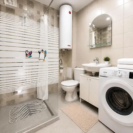Apartment 1br Ap With Location & Big Balcony *